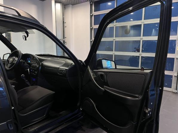 Chevrolet Niva I Рестайлинг с пробегом 2016 года, цена 645 000 рублей, 179174 км, внедорожник, Автокод Объявления