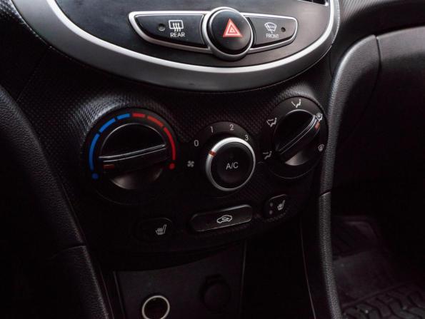 Hyundai Solaris I с пробегом 2014 года, цена 1 070 000 рублей, 100190 км, седан, Автокод Объявления