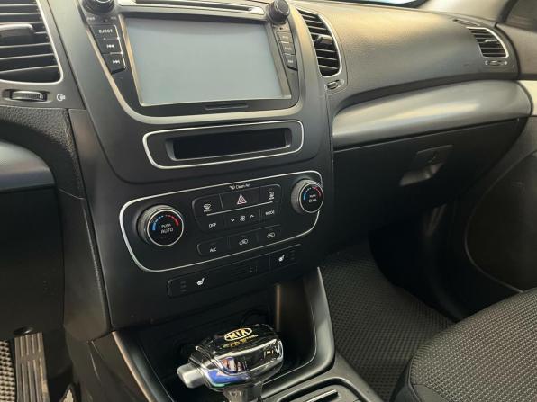 Kia Sorento II Рестайлинг с пробегом 2012 года, цена 1 564 436 рублей, 220690 км, внедорожник, Автокод Объявления