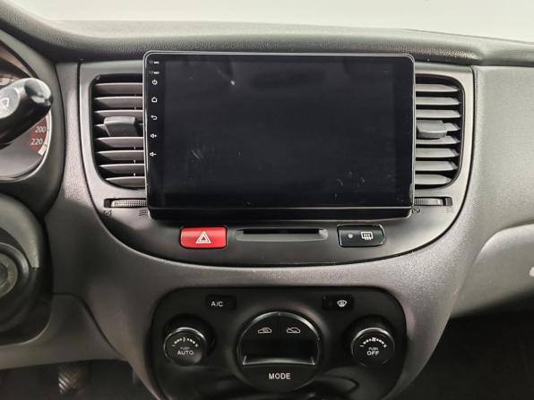 Kia Rio II Рестайлинг с пробегом 2009 года, цена 399 000 рублей, 310271 км, седан, Автокод Объявления