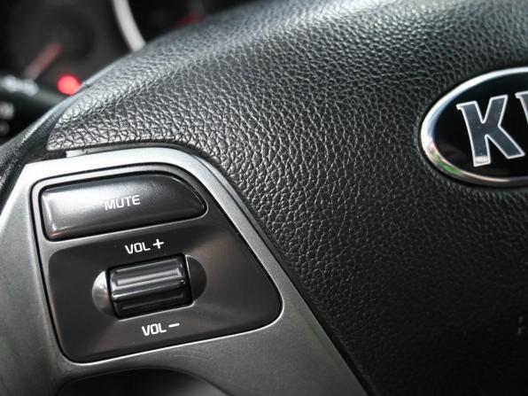 Kia Rio III Рестайлинг с пробегом 2015 года, цена 1 049 900 рублей, 283345 км, седан, Автокод Объявления