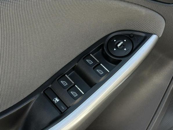 Ford Focus III с пробегом 2014 года, цена 690 000 рублей, 274861 км, универсал, Автокод Объявления