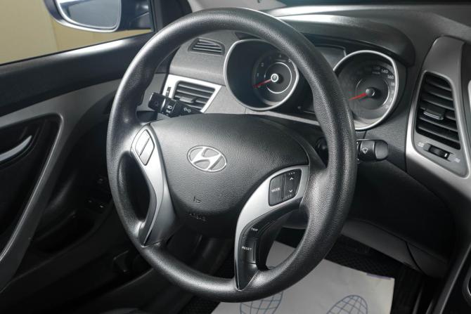Hyundai Elantra V (MD) Рестайлинг с пробегом 2015 года, цена 1 379 000 рублей, 197000 км, седан, Автокод Объявления