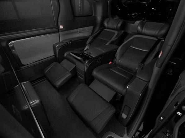 Lexus LM II с пробегом 2025 года, цена 13 895 000 рублей, 12905 км, минивэн, Автокод Объявления