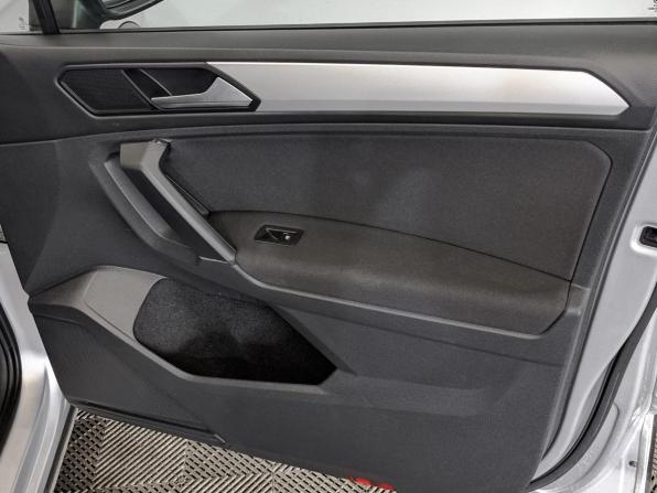 Volkswagen Tiguan II с пробегом 2020 года, цена 2 690 000 рублей, 68449 км, внедорожник, Автокод Объявления