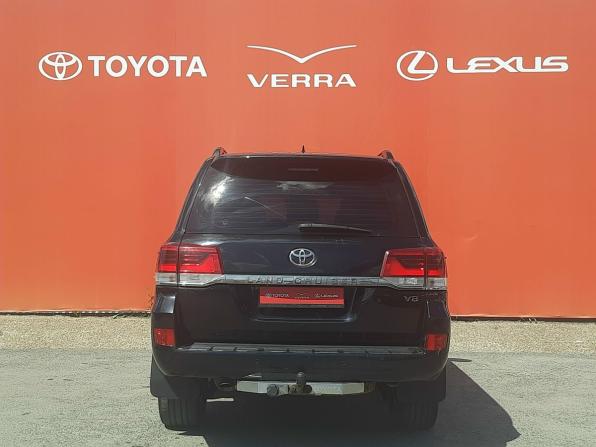 Toyota Land Cruiser 200 Series Рестайлинг 2 с пробегом 2018 года, цена 5 900 000 рублей, 211040 км, внедорожник, Автокод Объявления