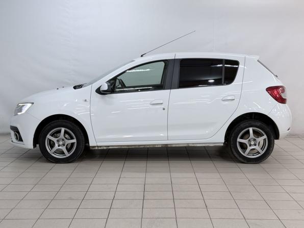 Renault Sandero II Рестайлинг с пробегом 2019 года, цена 970 000 рублей, 91686 км, хэтчбек, Автокод Объявления