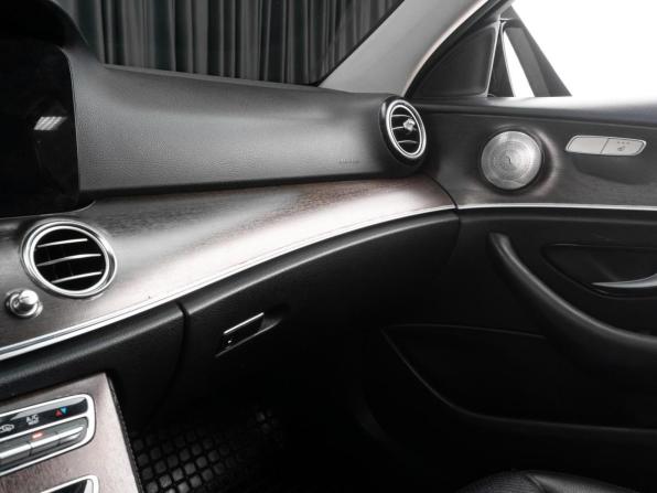 Mercedes-Benz E-Класс V (W213 S213 C238) с пробегом 2019 года, цена 2 499 000 рублей, 174890 км, седан, Автокод Объявления