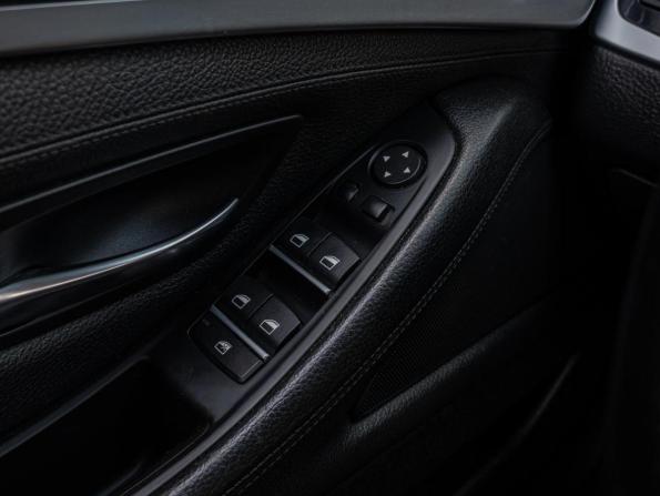BMW 5 серии VI (F10/F11/F07) с пробегом 2011 года, цена 2 190 000 рублей, 190701 км, седан, Автокод Объявления