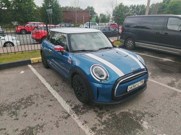 Mini Hatch III (F55/F56) Рестайлинг 2 с пробегом 2021 года, цена 2 354 000 рублей, 57265 км, хэтчбек, Автокод Объявления