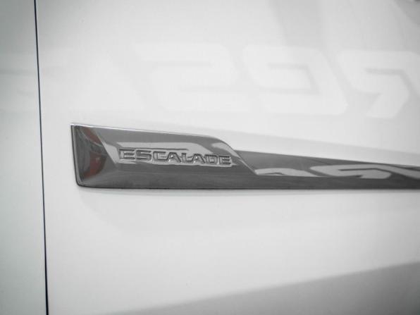 Cadillac Escalade IV с пробегом 2016 года, цена 3 099 070 рублей, 226129 км, внедорожник, Автокод Объявления