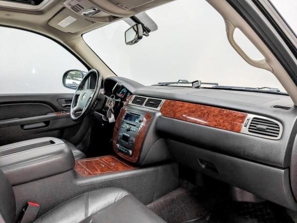 Chevrolet Tahoe III с пробегом 2013 года, цена 3 000 000 рублей, 86663 км, внедорожник, Автокод Объявления