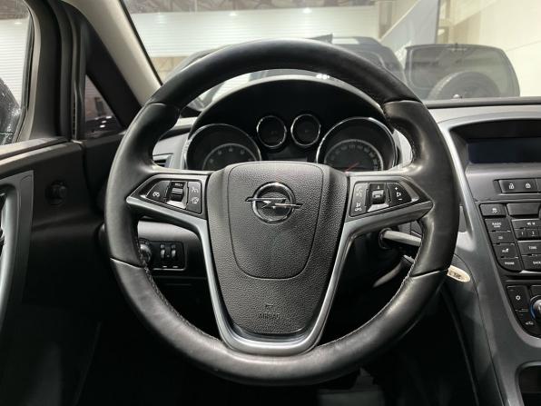Opel Astra J Рестайлинг с пробегом 2012 года, цена 640 000 рублей, 195867 км, хэтчбек, Автокод Объявления