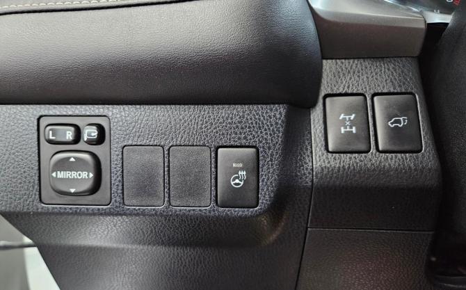 Toyota RAV4 IV (XA40) Рестайлинг с пробегом 2015 года, цена 2 030 000 рублей, 149283 км, внедорожник, Автокод Объявления