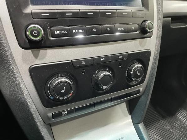 Skoda Octavia II (A5) Рестайлинг с пробегом 2013 года, цена 830 000 рублей, 225563 км, лифтбек, Автокод Объявления