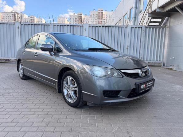Honda Civic VIII Рестайлинг с пробегом 2010 года, цена 949 000 рублей, 197500 км, седан, Автокод Объявления