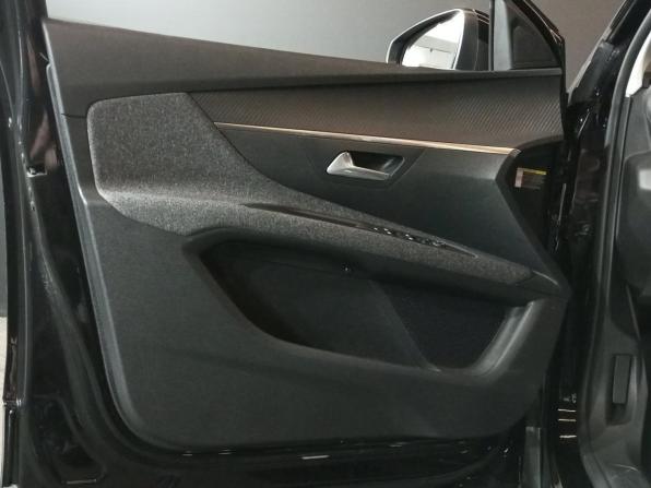 Peugeot 3008 II с пробегом 2018 года, цена 1 790 000 рублей, 114099 км, внедорожник, Автокод Объявления