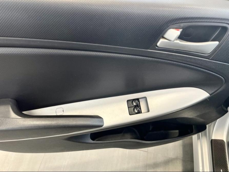 Hyundai Solaris I Ростов-на-Дону  - изображение 10