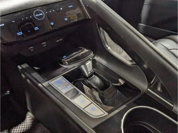 Hyundai Elantra VII (CN7) с пробегом 2023 года, цена 1 945 000 рублей, 25183 км, седан, Автокод Объявления