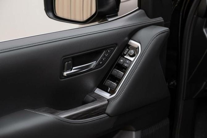 Новый Toyota Land Cruiser 300 Series 2026 года, цена 14 975 000 рублей, внедорожник, Автокод Объявления