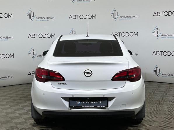 Opel Astra J Рестайлинг с пробегом 2013 года, цена 749 000 рублей, 184807 км, седан, Автокод Объявления