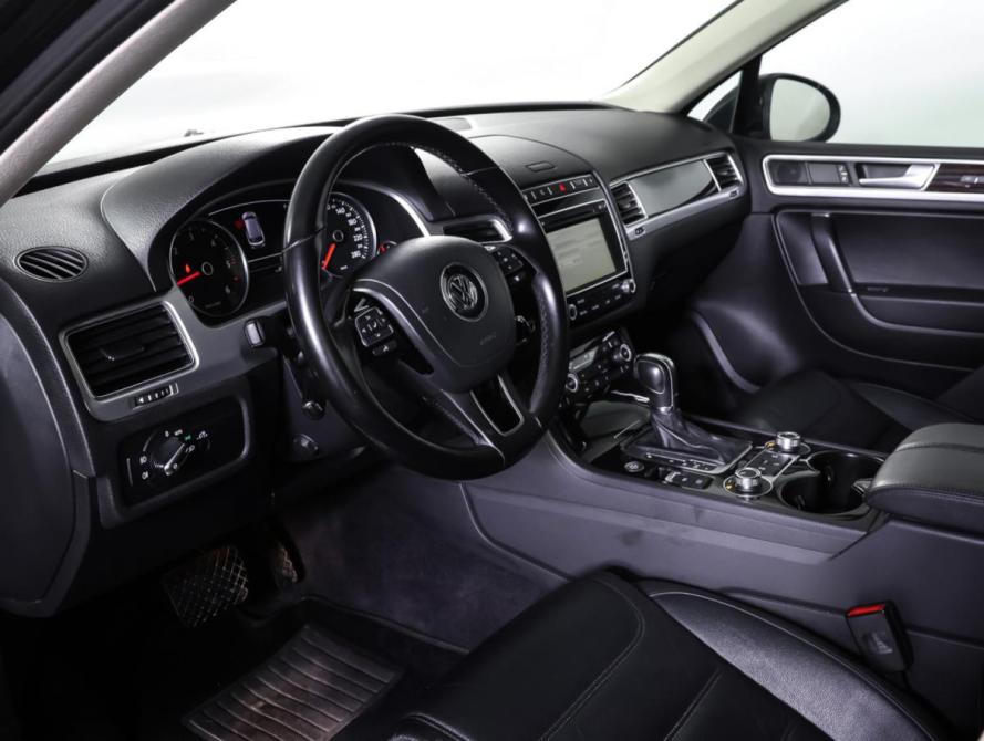 Volkswagen Touareg II Рестайлинг Москва  - изображение 15