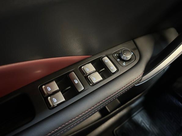 Geely Coolray I с пробегом 2023 года, цена 1 960 000 рублей, 42729 км, внедорожник, Автокод Объявления