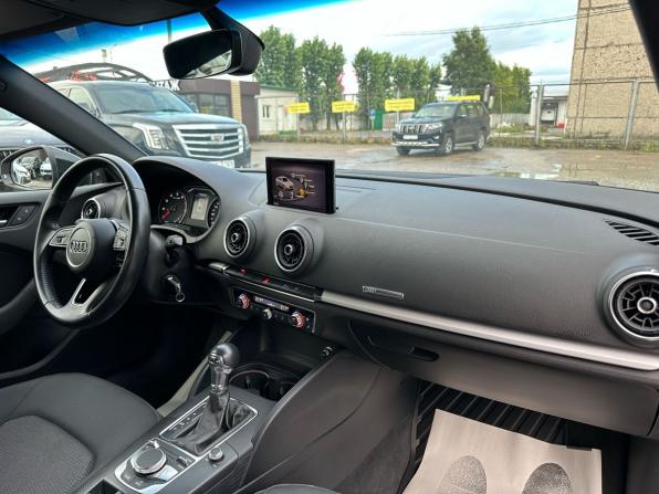 Audi A3 III (8V) Рестайлинг с пробегом 2018 года, цена 1 999 000 рублей, 104804 км, седан, Автокод Объявления