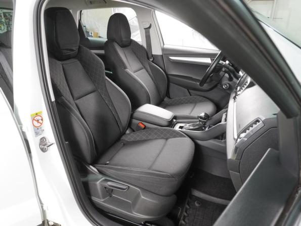 Skoda Karoq I с пробегом 2022 года, цена 2 380 000 рублей, 39039 км, внедорожник, Автокод Объявления