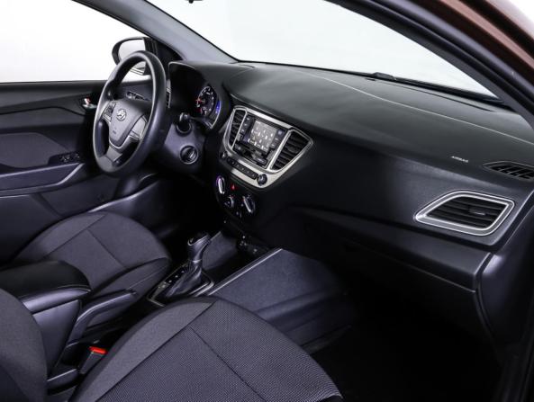 Hyundai Solaris II Рестайлинг с пробегом 2022 года, цена 1 700 000 рублей, 73163 км, седан, Автокод Объявления