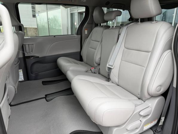 Toyota Sienna III Рестайлинг 2 с пробегом 2019 года, цена 3 275 000 рублей, 156636 км, минивэн, Автокод Объявления