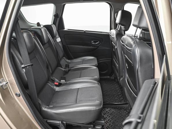 Renault Scenic III Рестайлинг 2 с пробегом 2015 года, цена 1 365 000 рублей, 179632 км, компактвэн, Автокод Объявления