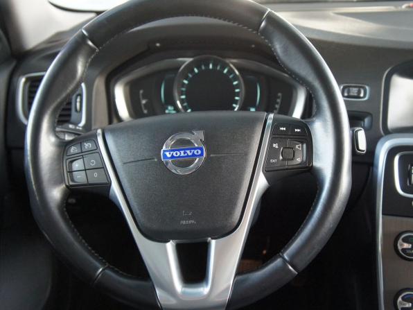Volvo S60 II Рестайлинг с пробегом 2014 года, цена 1 490 000 рублей, 214000 км, седан, Автокод Объявления