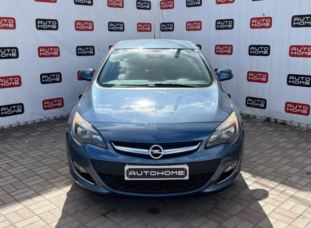 Opel Astra J Рестайлинг с пробегом 2013 года, цена 740 000 рублей, 263600 км, хэтчбек, Автокод Объявления