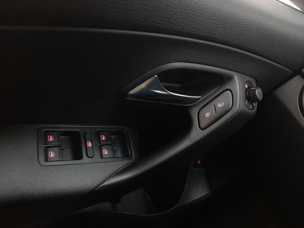 Volkswagen Polo V Рестайлинг с пробегом 2017 года, цена 1 119 000 рублей, 94923 км, седан, Автокод Объявления