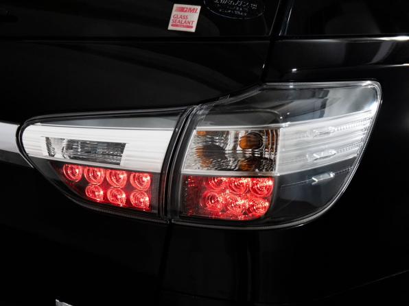 Toyota Wish II Рестайлинг с пробегом 2013 года, цена 1 550 000 рублей, 82774 км, минивэн, Автокод Объявления