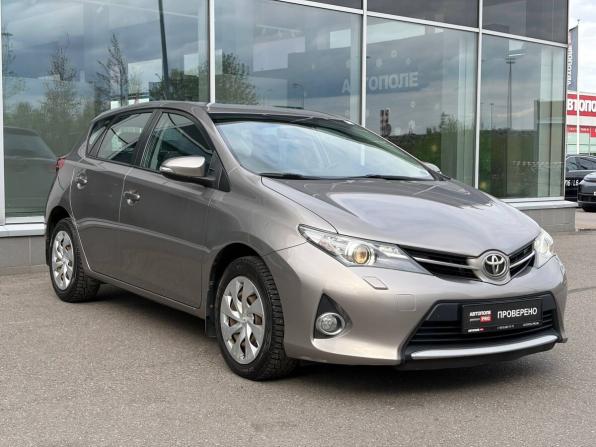 Toyota Auris II с пробегом 2013 года, цена 1 295 000 рублей, 90000 км, хэтчбек, Автокод Объявления