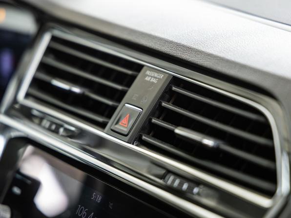Volkswagen Tiguan II с пробегом 2018 года, цена 2 798 000 рублей, 116383 км, внедорожник, Автокод Объявления