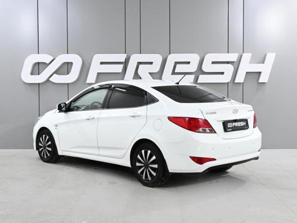 Hyundai Solaris I Рестайлинг с пробегом 2015 года, цена 1 170 000 рублей, 139944 км, седан, Автокод Объявления