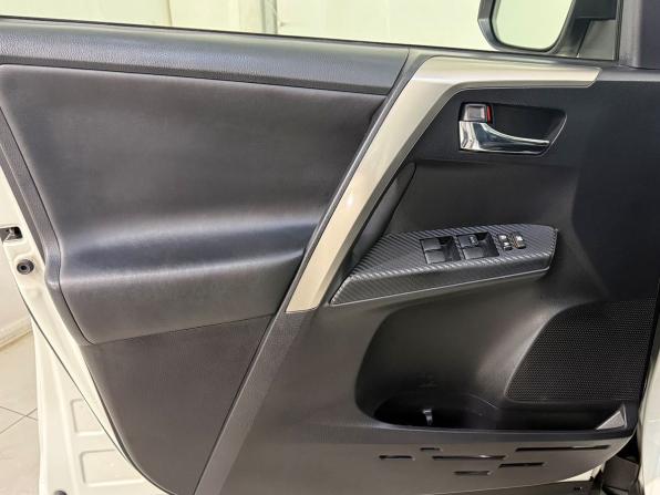 Toyota RAV4 IV (XA40) с пробегом 2013 года, цена 2 099 800 рублей, 110000 км, внедорожник, Автокод Объявления