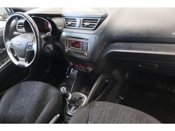 Kia Rio III Рестайлинг с пробегом 2016 года, цена 1 066 000 рублей, 87297 км, хэтчбек, Автокод Объявления