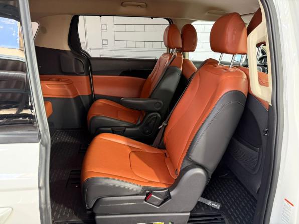 Kia Carnival IV с пробегом 2022 года, цена 4 600 000 рублей, 60559 км, минивэн, Автокод Объявления