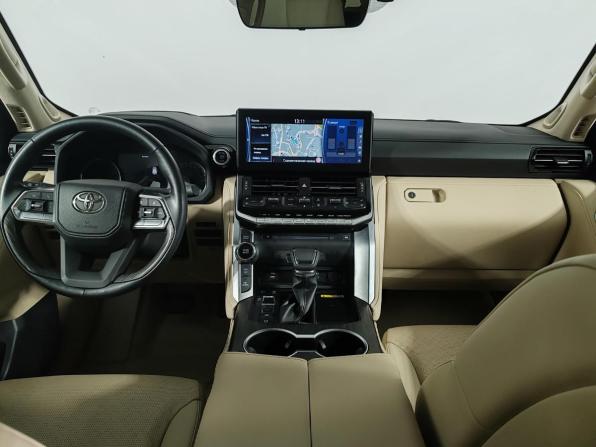 Toyota Land Cruiser 300 Series с пробегом 2022 года, цена 9 999 000 рублей, 45930 км, внедорожник, Автокод Объявления