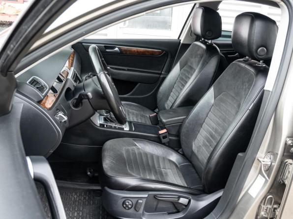 Volkswagen Passat B7 с пробегом 2012 года, цена 1 180 000 рублей, 271812 км, седан, Автокод Объявления