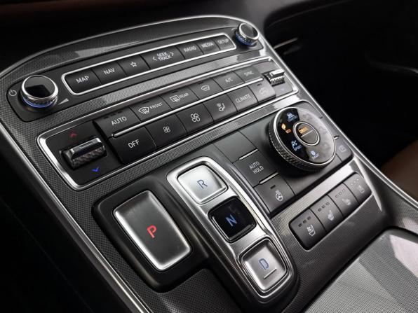 Hyundai Santa Fe IV Рестайлинг с пробегом 2022 года, цена 4 315 000 рублей, 51050 км, внедорожник, Автокод Объявления