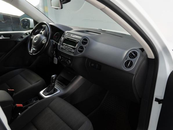 Volkswagen Tiguan I Рестайлинг с пробегом 2015 года, цена 1 400 000 рублей, 118050 км, внедорожник, Автокод Объявления