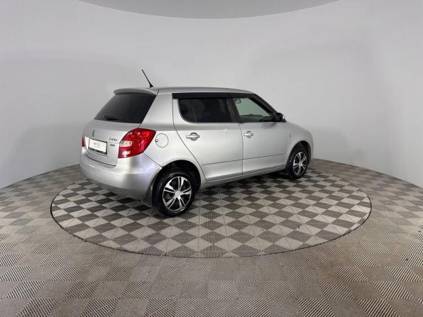 Skoda Fabia II Рестайлинг с пробегом 2011 года, цена 414 000 рублей, 299878 км, хэтчбек, Автокод Объявления