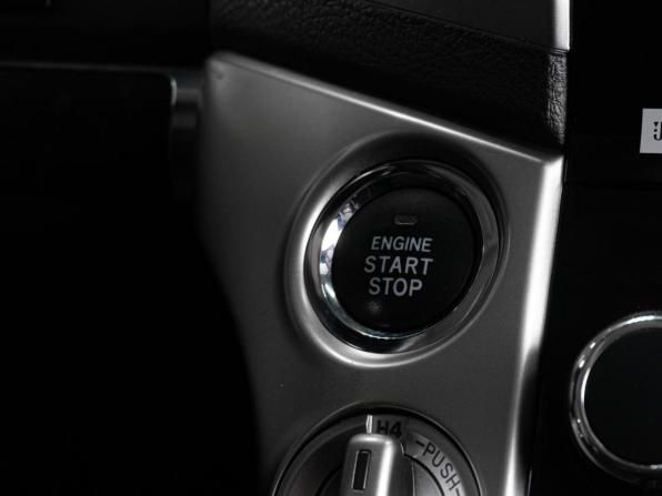 Toyota Land Cruiser 200 Series Рестайлинг 1 с пробегом 2013 года, цена 3 949 000 рублей, 193941 км, внедорожник, Автокод Объявления