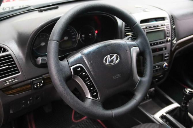 Hyundai Santa Fe II с пробегом 2010 года, цена 780 850 рублей, 373810 км, внедорожник, Автокод Объявления