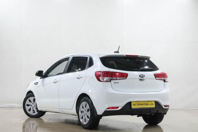 Kia Rio III Рестайлинг с пробегом 2017 года, цена 1 379 000 рублей, 105000 км, хэтчбек, Автокод Объявления